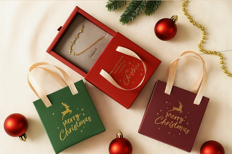 A Christmas Jewelry That Looks Luxurious