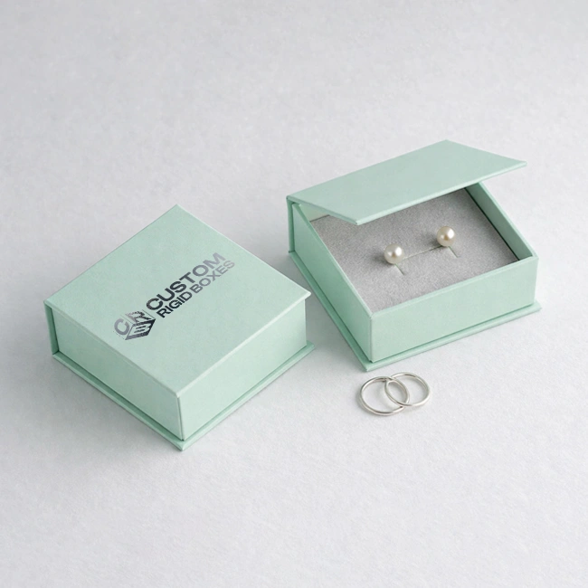 custom-rigid-earing-box